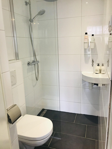 Bathroom 3, Hotel Canal View, Amsterdam