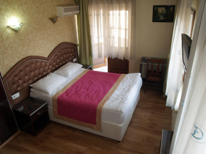 Bedroom 3, Grand Hotel Duman, Çankaya