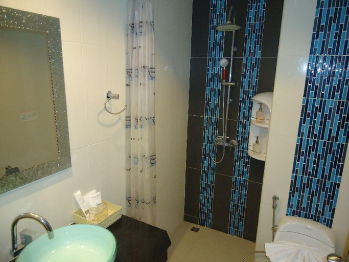 Bathroom 4, Melissa Resort Kata Beach, Phuket Island