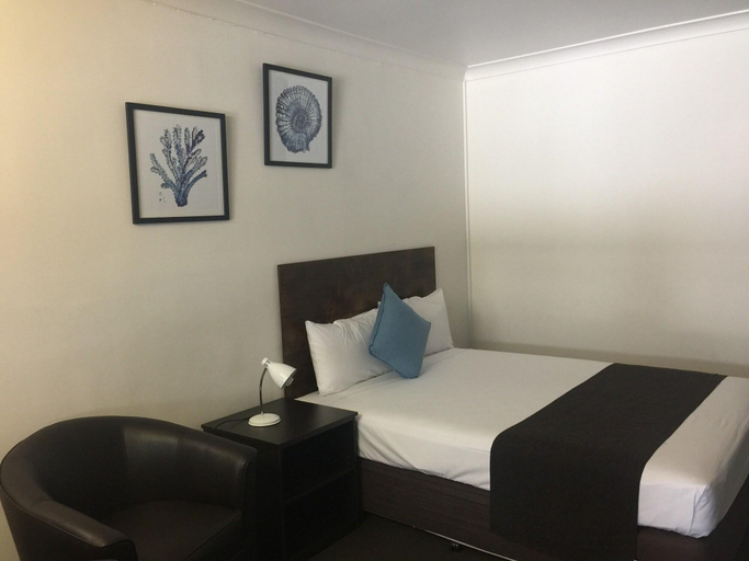 Bedroom 3, Coral Sands Motel, Mackay - Pt A