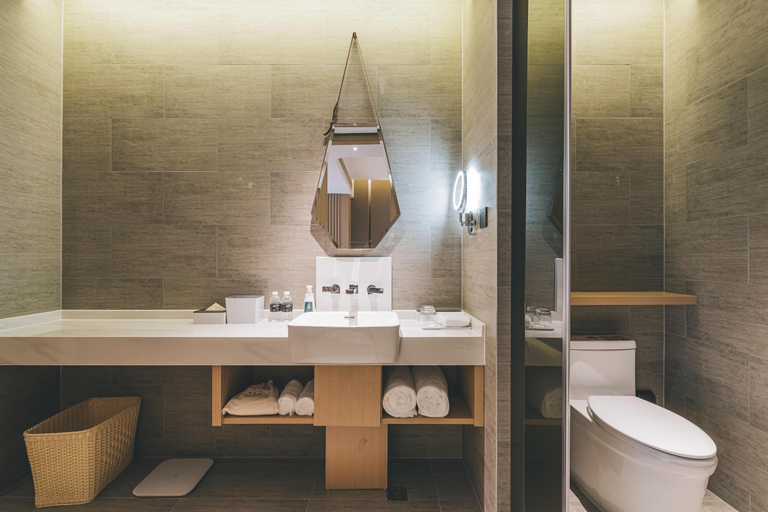 Bathroom 5, Atour Hotel Shanghai North the Bund, Shanghai