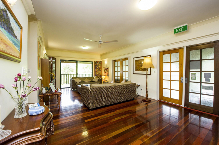 Public Area, True North Bed & Breakfast, Magnetic Island