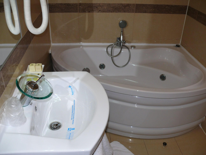 Bathroom 5, Hotel Regal, Constanta