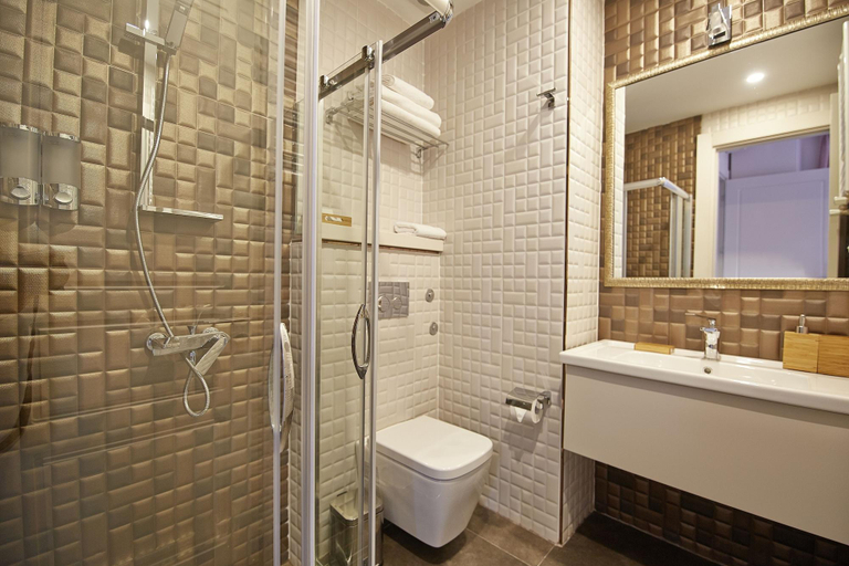 Bathroom 5, Arart Hotel, Beyoğlu