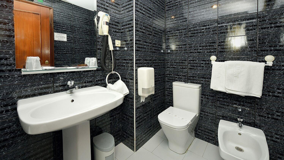 Bathroom 5, Hotel El Molinon, Asturias