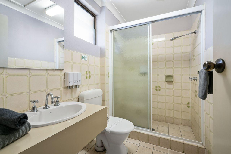 Bathroom 5, Garden City Motor Inn, Wagga Wagga - Pt A