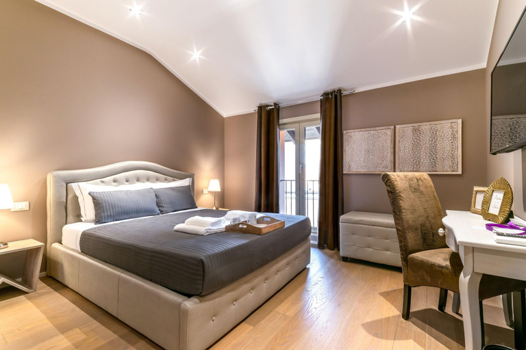 Bedroom 2, 051 Boutiques, Bologna