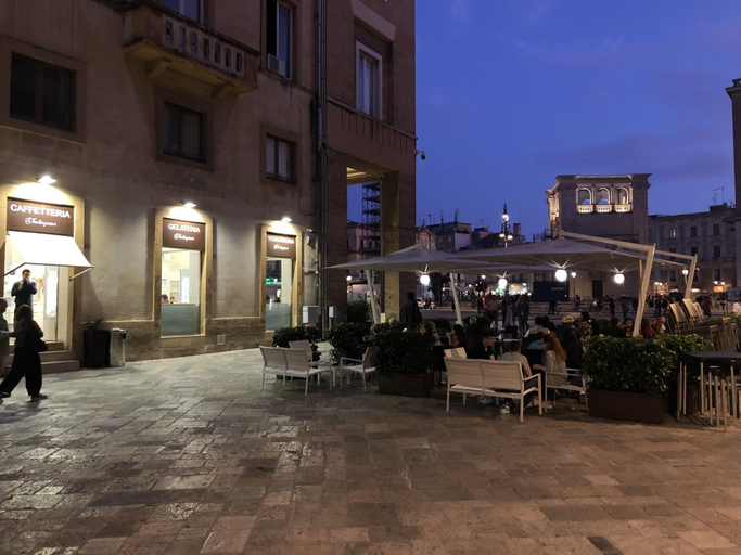 Food & Drinks, B B The Apartment, Lecce