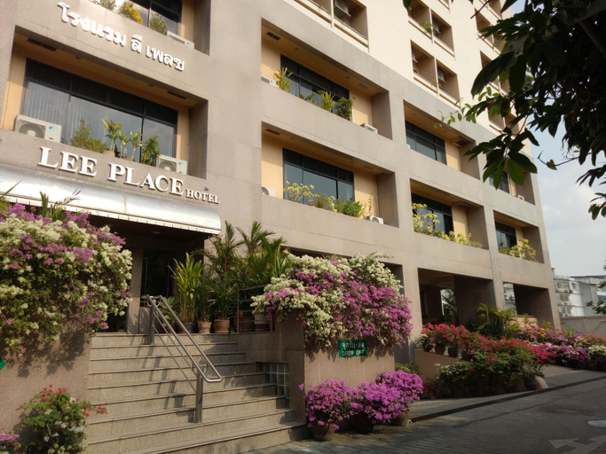 Exterior & Views 2, Lee Place Hotel, Yannawa