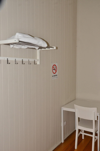 Bathroom 3, Royal Hotel Gatton, Gatton