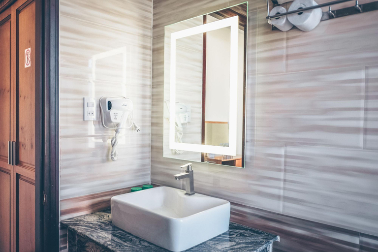 Bathroom 5, Green Hotel Vinh Loc, Binh Tan