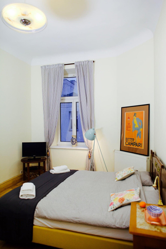 Bedroom 2, 4th Floor Bed and Breakfast, Warsaw