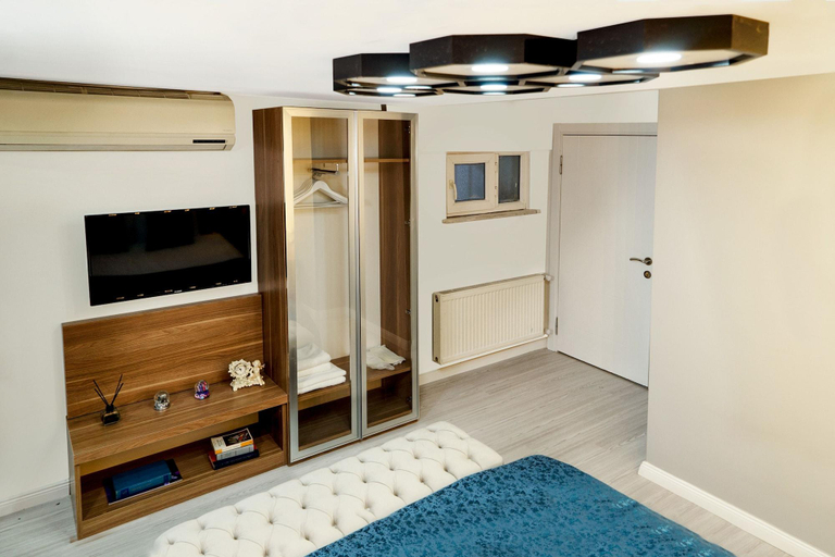 Public Area 3, Taksim Yazici Residence, Beyoğlu