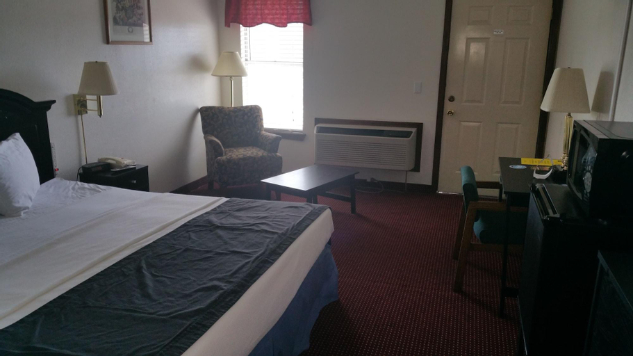 Bedroom 24