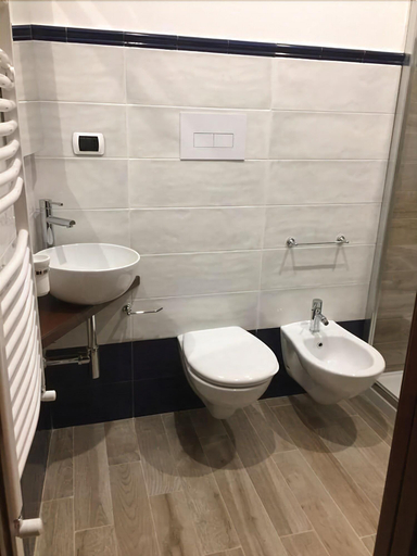 Bathroom 5, B&B Lumasa, Salerno