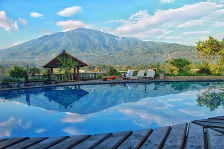 Villa Petra Ungaran, Semarang