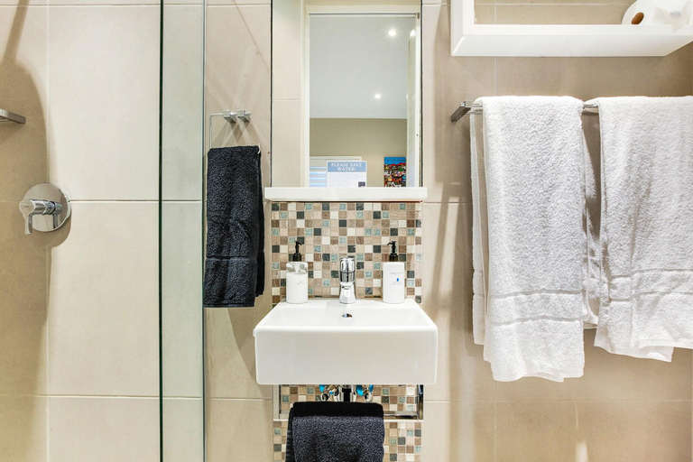 Bathroom 5, Calico, City of Cape Town