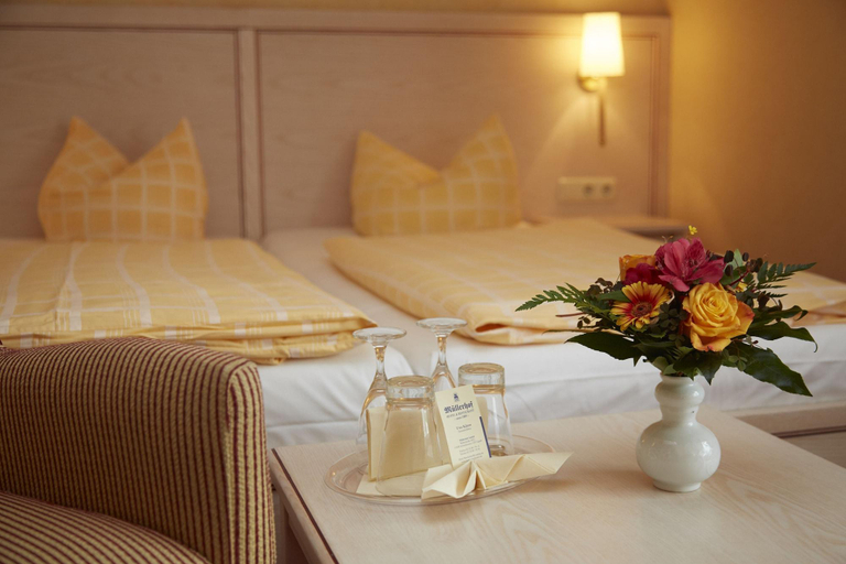 Bedroom 3, Bed Breakfast Hotel Ma Llerhof, Potsdam-Mittelmark