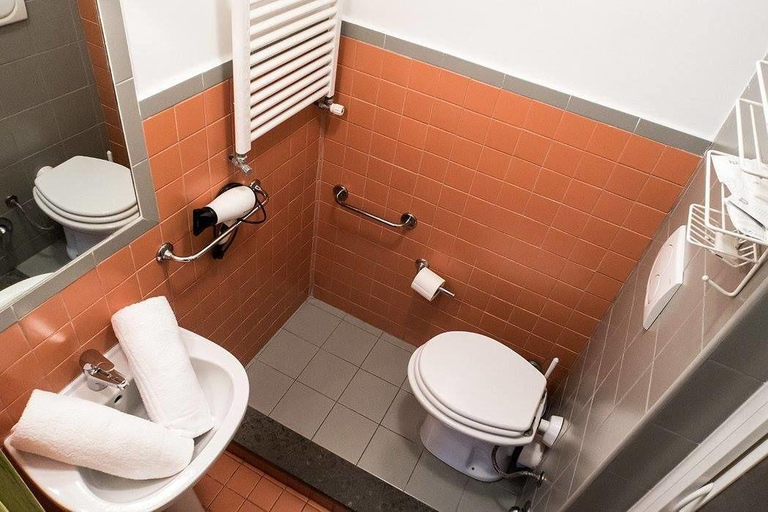 Bathroom 5, B&B Trastevere Station - Colosseo, Rome