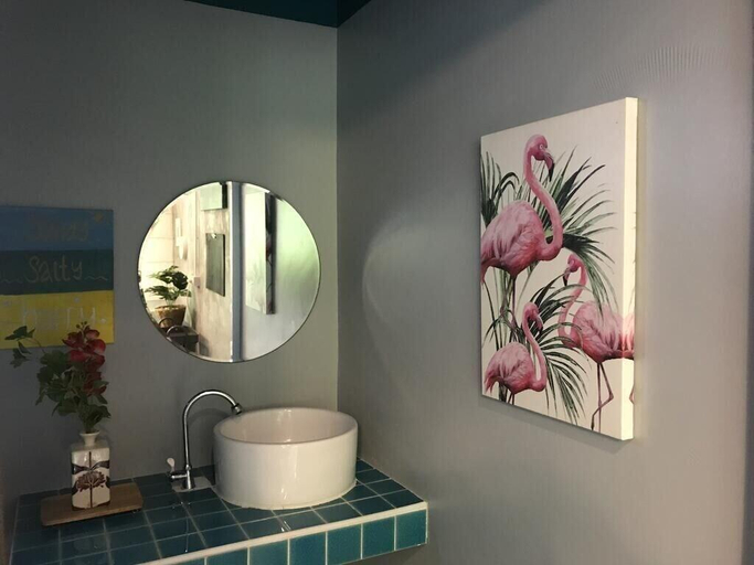 Bathroom 4, Seaesta Beach, Ko Phangan