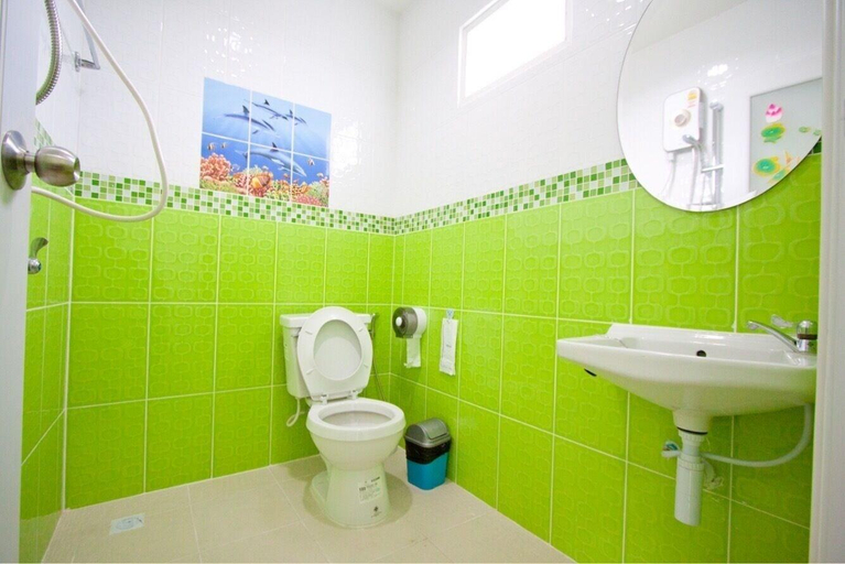 Bathroom 5, Baan Rommai Sattahip, Sattahip