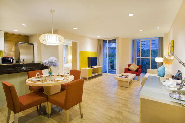 Dining Room 4