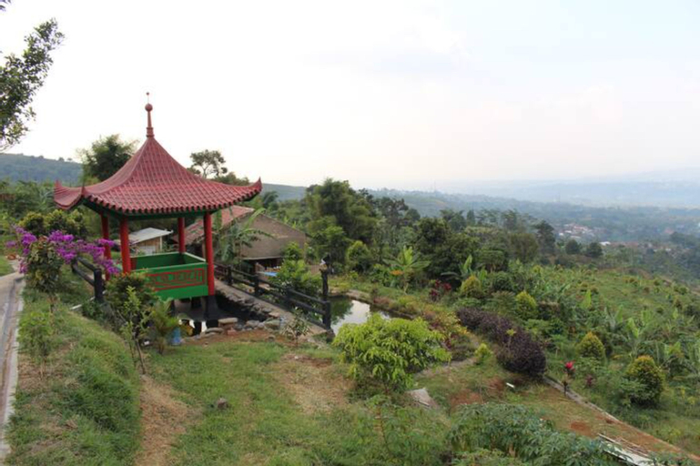 Serenity and fresh air villa 36 Gunung Salak, Bogor