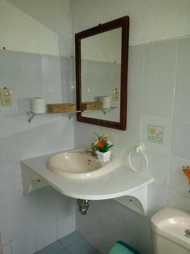 RedDoorz Premium @ Flower Beach Anda, Anda