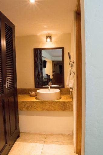 Bathroom 5, Plaza Magnolias Suites, San Cristóbal de las Casas