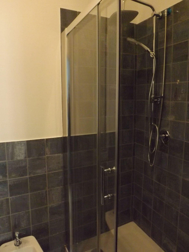 Bathroom 5, Domus Alma, Napoli