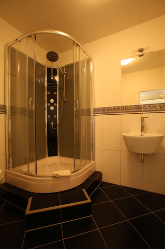 Bathroom 5, Karolingerhof, Bernkastel-Wittlich