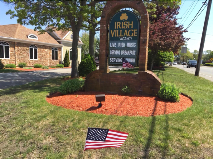 Cape Cod Irish Village, Barnstable