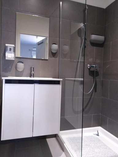 Bathroom 4, Le Golfe, Corse-du-Sud