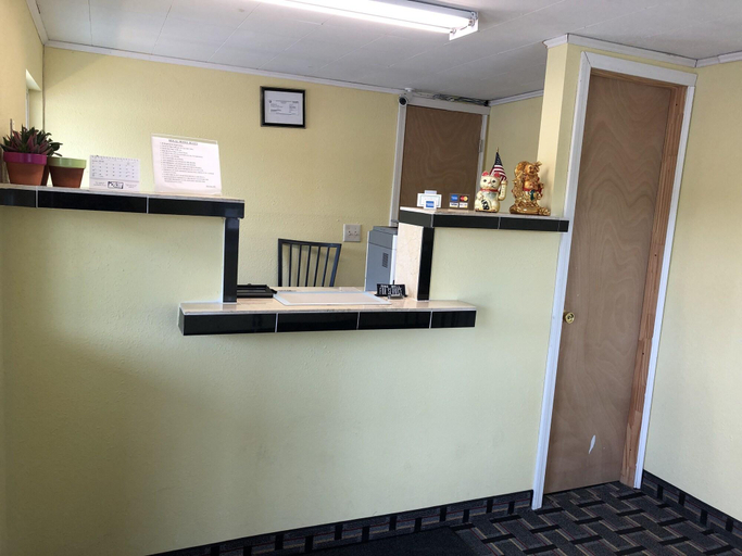 Public Area 2, Royal Motel, Morgan