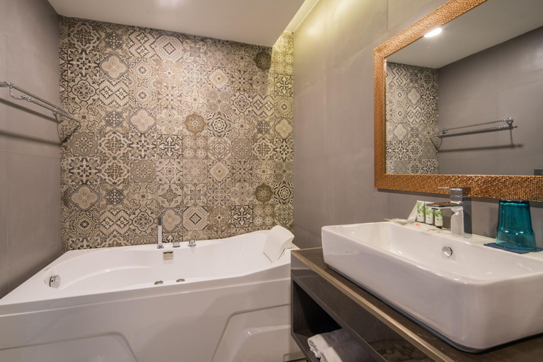 Bathroom 4, Sea Room's at Patong, Phuket Island
