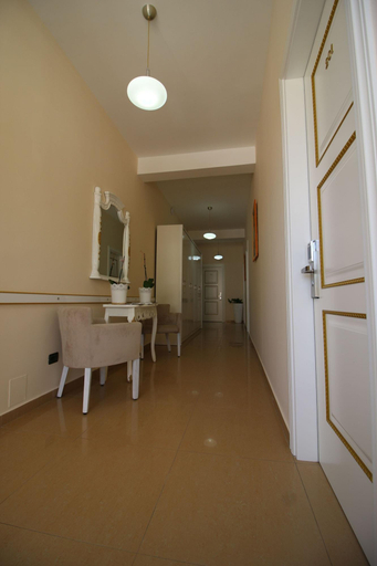 Public Area 2, Hotel Orestiada, Beratit
