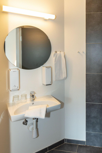 Bathroom 3, Skagen Hotel Annex, Frederikshavn