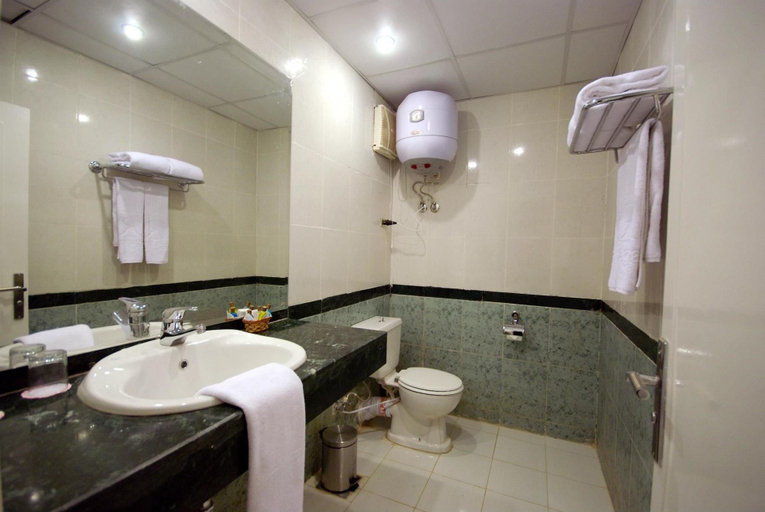 Bathroom, Regina Resort El Sokhna, 'Ataqah