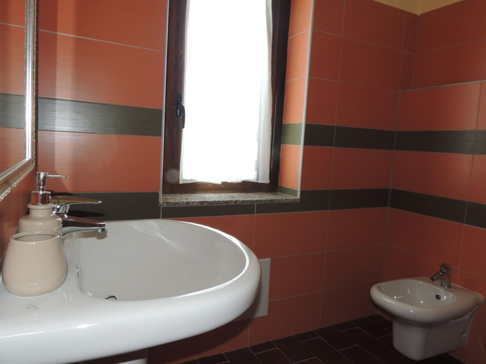 Bathroom 4, B&B a due passi dal mare, Reggio Di Calabria