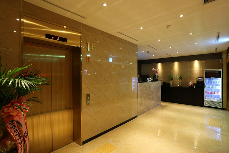 Public Area 2, W Hotel, Jung