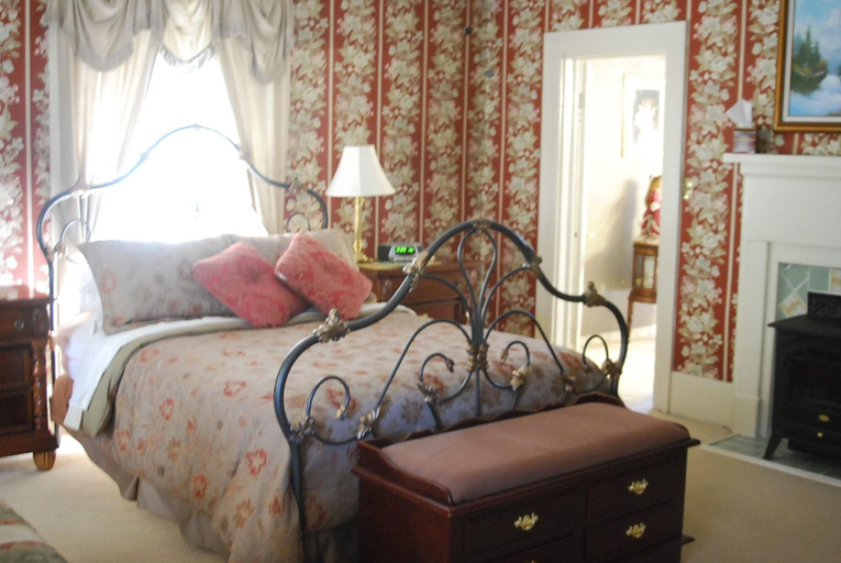 Bedroom 3, The Commodore Bed and Breakfast, Decatur