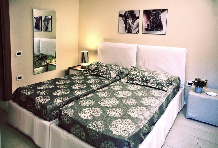 Bedroom 3, Domu Simius Hotel&Guest House, Cagliari