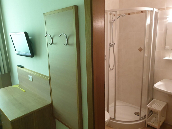Bathroom 3, Gasthof Haselstaude, Bolzano