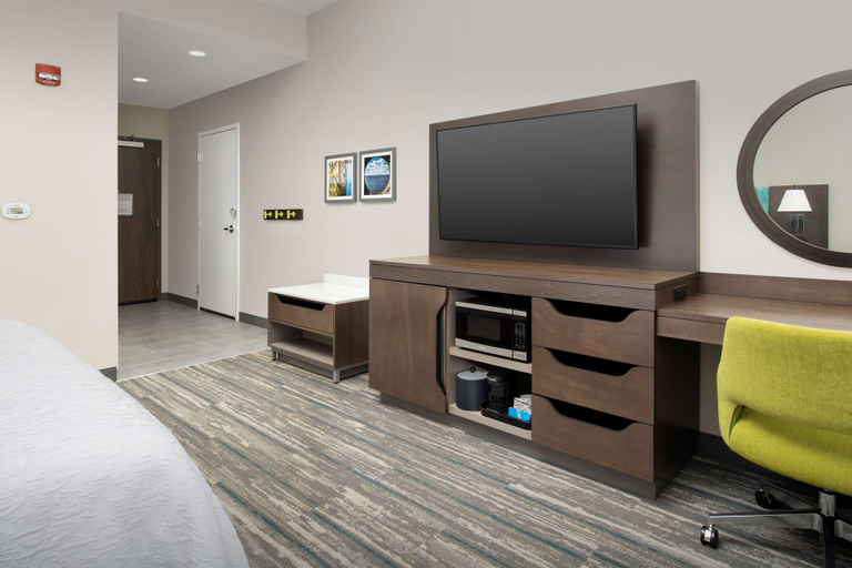 Bedroom 3, Hampton Inn And Suites Hilton Lexington Columbia, Lexington