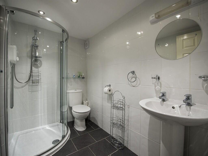 Bathroom 5, Elmdene Hotel, Torbay