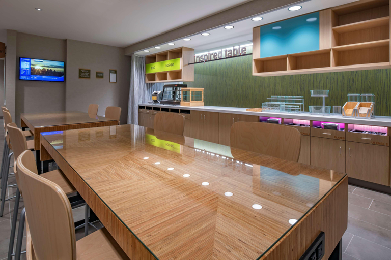 Food & Drinks 5, Home2 Suites by Hilton Wayne, Passaic