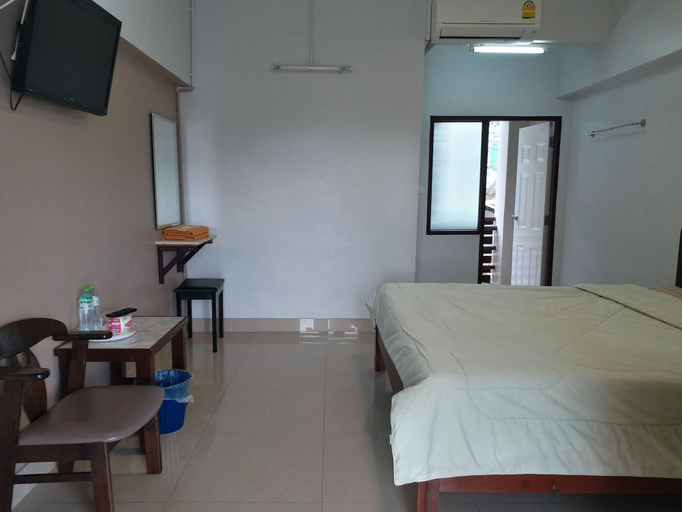 Bedroom 3, New Wanchai Hotel, Pak Chong