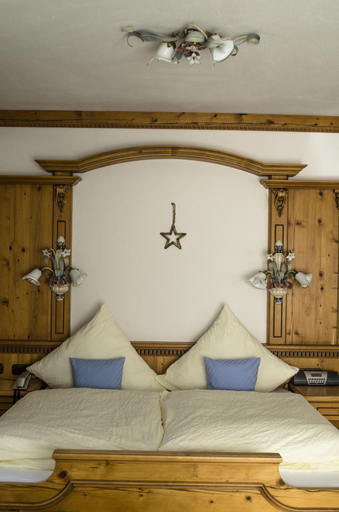 Bedroom 2, Alpenhotel Rosenhof Ruhpolding, Traunstein