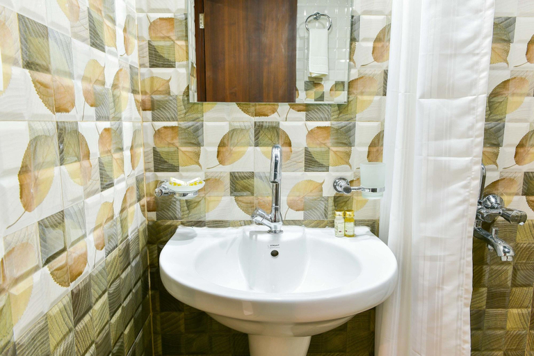 Bathroom 4, Abion Hotels, Bangalore