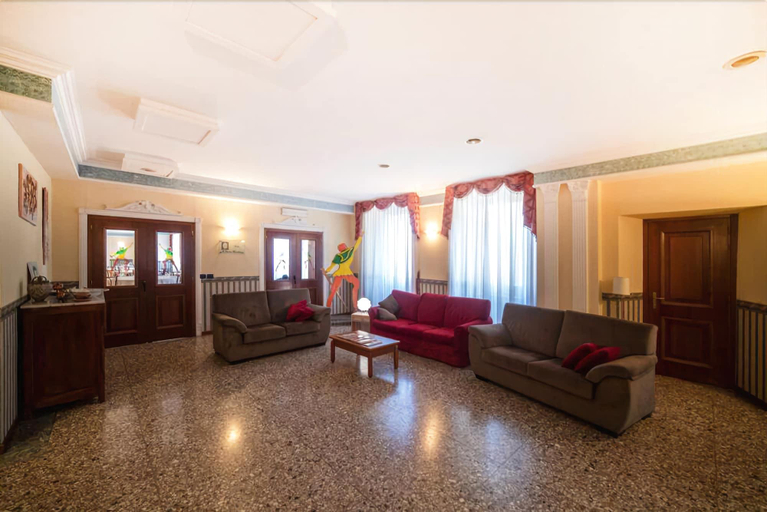 Public Area 3, Hotel Italia & Lombardi, Viterbo